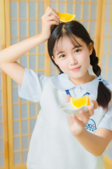 美女在家热舞